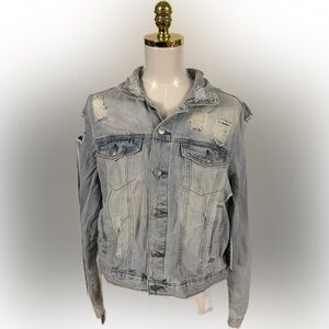 👖Almost Famous Distressed Denim Jacket Light Wash Size Large NWT